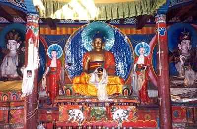 Picture of interior of Sangdo Gompa at Muktinath